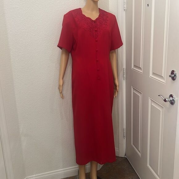 Mosaic Red Dress Sz 14 Embroidered Scoop Neck Short Sleeve Lined - Picture 5 of 12